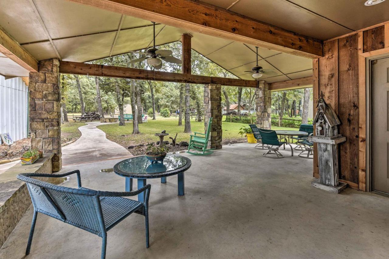 Kingston House With Fire Pit, Short Walk To Lake! Ngoại thất bức ảnh